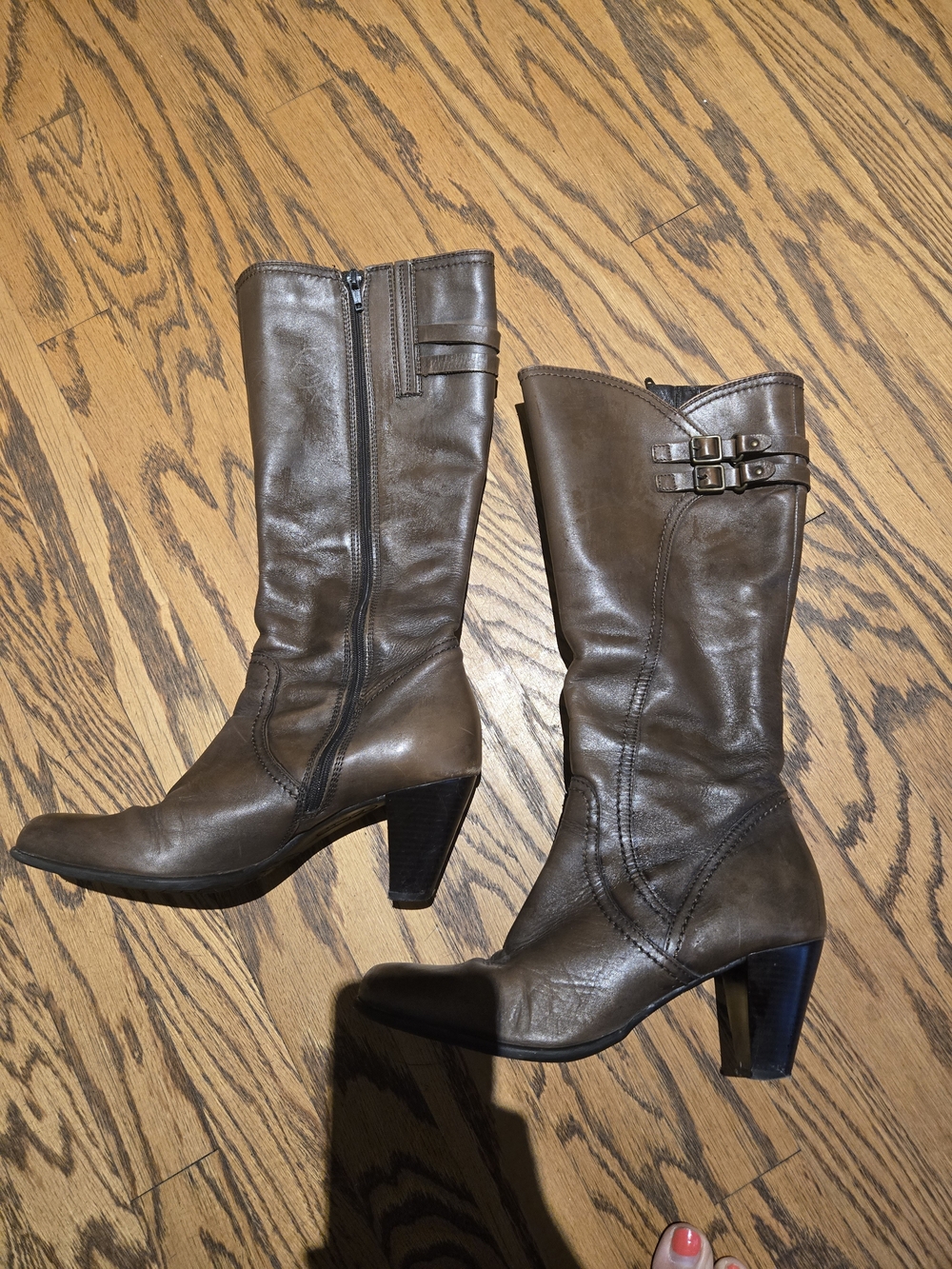 Clarks Brown Leather Mid-Calf Heeled Boots with Buckle Detail SIZE 9